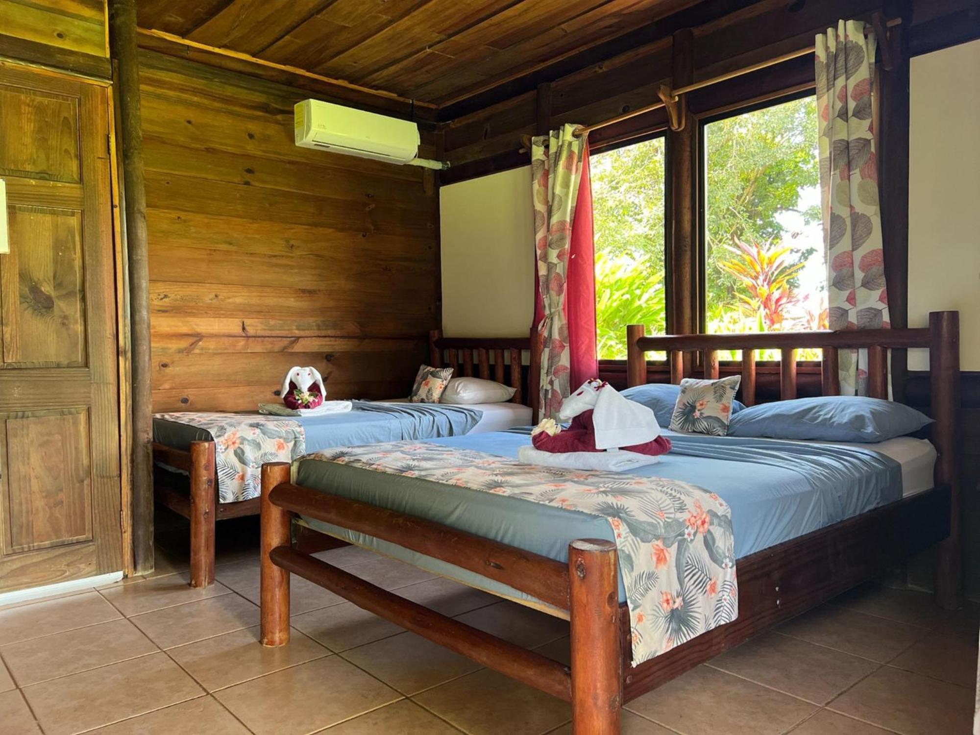 Hotel Canto De Ballenas Uvita Exterior photo